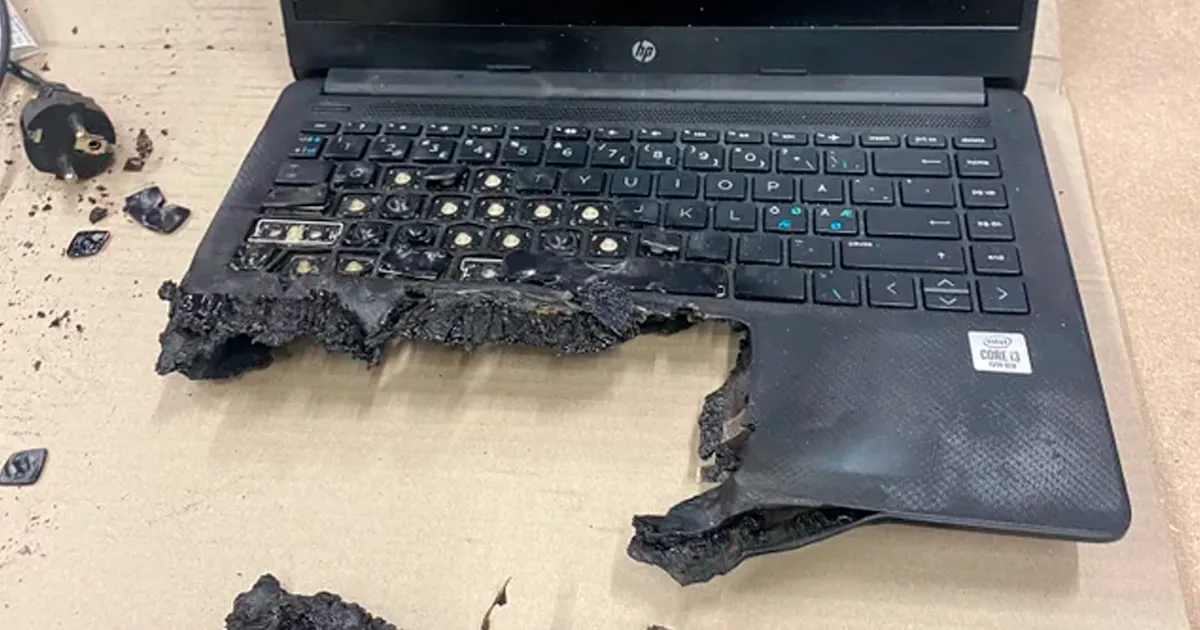Estos empleados del servicio técnico comparten los peores casos que han visto en el trabajo (50 fotos nuevas)