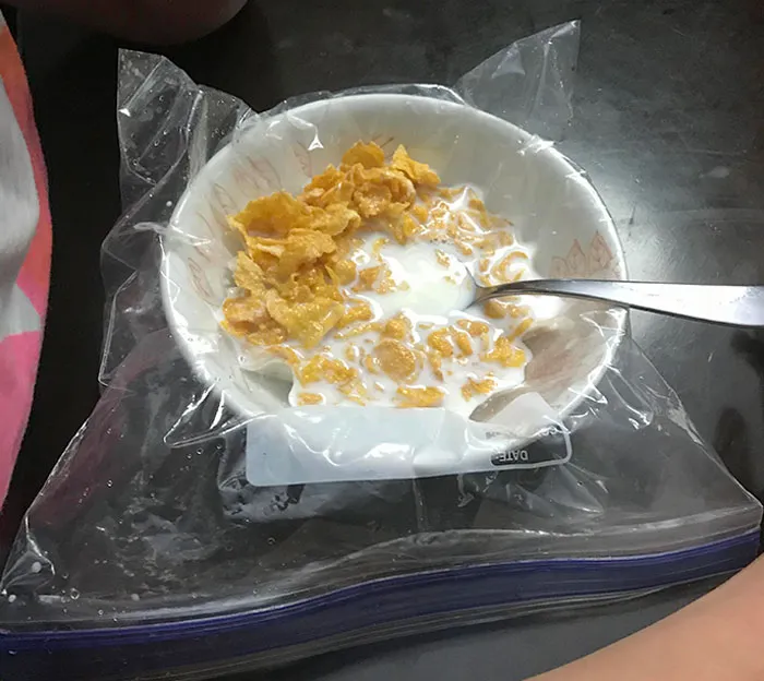 My 11-Year-Old Sister Put A Plastic Ziplock Bag Over Bowl So She Doesn’t Have To Clean It