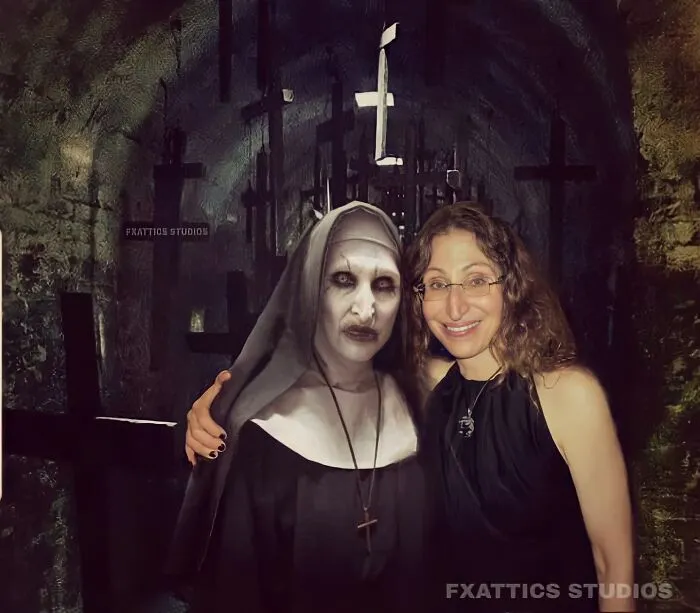 Valak y Bonnie Aarons en "La monja"