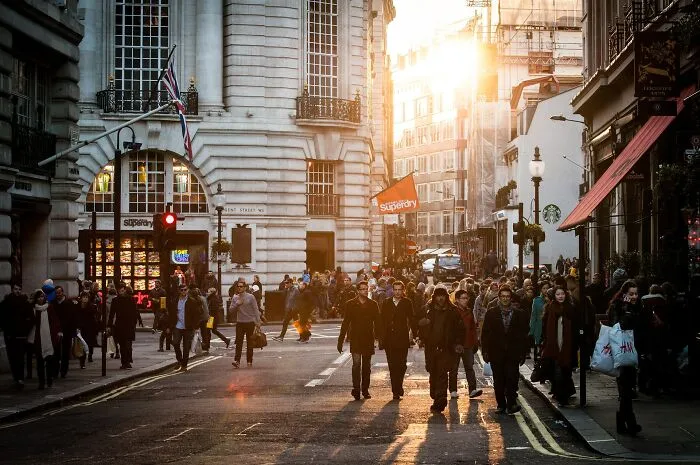 40 Of The Best Answers To “What Is One 'Unwritten Rule' You Think Everyone Should Know And Follow?”