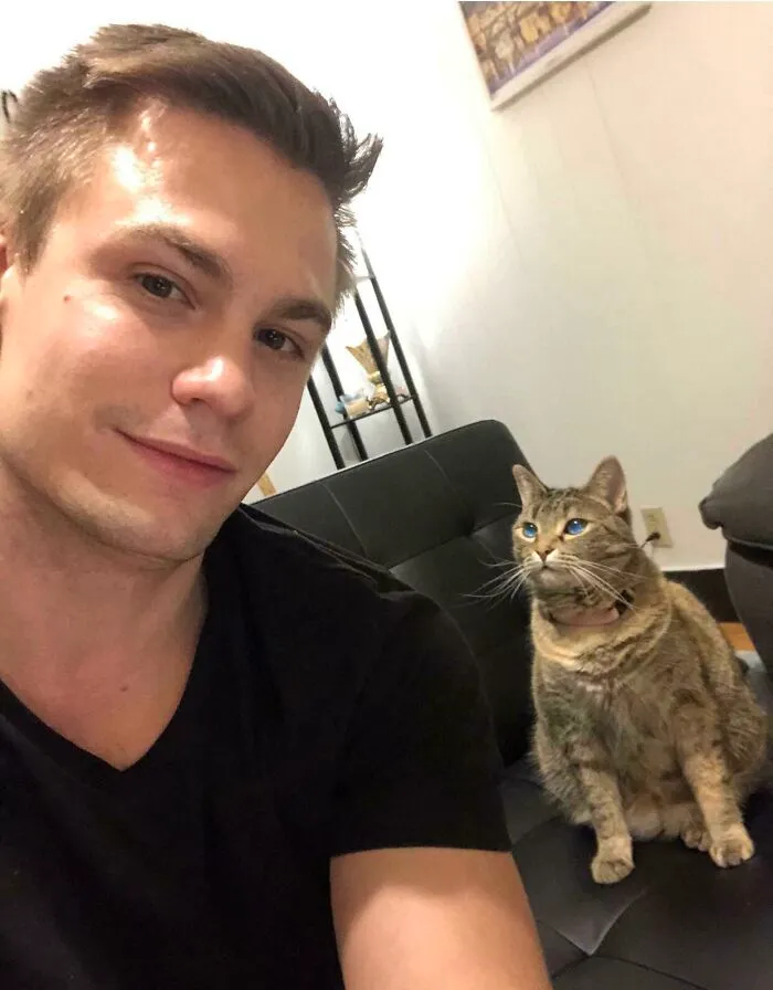 Mini me adora