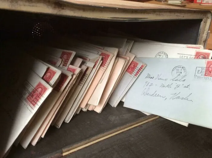 Hallazgo de venta de garaje (1929) - Cerca de 100 cartas de amor durante dos años de un chico en Seattle a una chica en Aberdeen, Wa