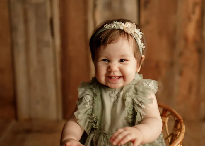 I Gave This Toddler A Photoshoot (11 Pics)