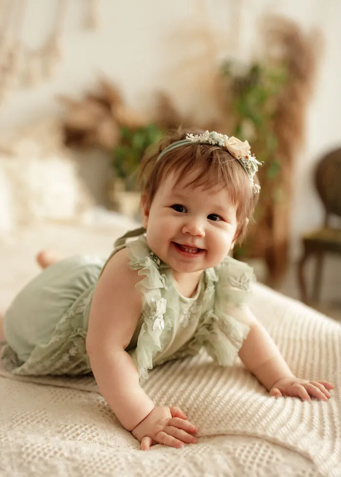 I Gave This Toddler A Photoshoot (11 Pics)