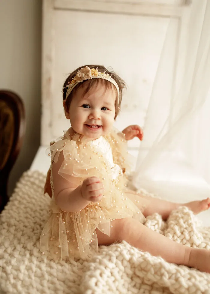 I Gave This Toddler A Photoshoot (11 Pics)