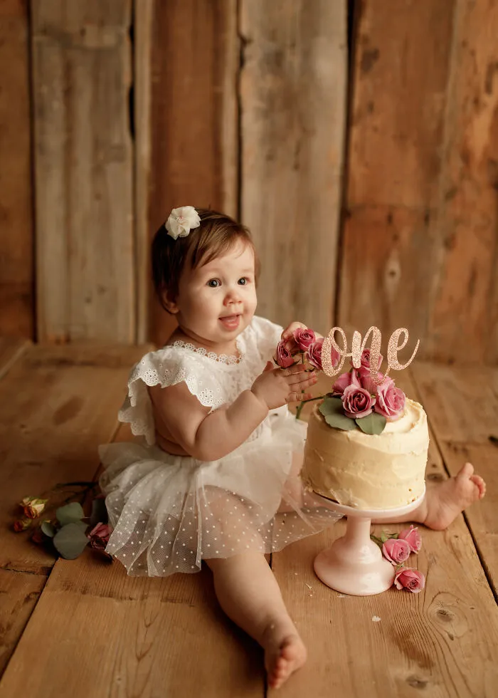 I Gave This Toddler A Photoshoot (11 Pics)