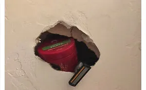 People On Twitter Share Pics Of Weird Stuff In Guys' Bathrooms And Here Are 35 Of The Best Ones