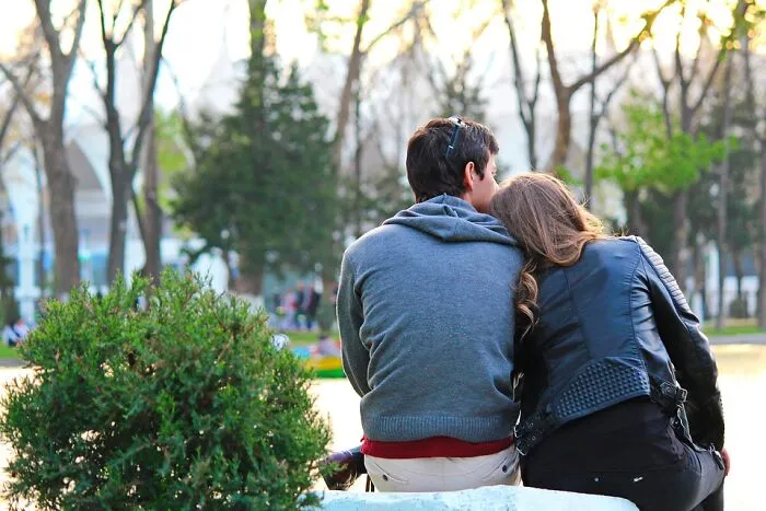 30 Women Who Married A Person That Wasn't "The One" Share How Their Life Turned Out