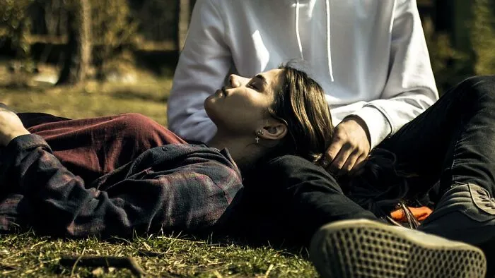 30 Women Who Married A Person That Wasn't "The One" Share How Their Life Turned Out