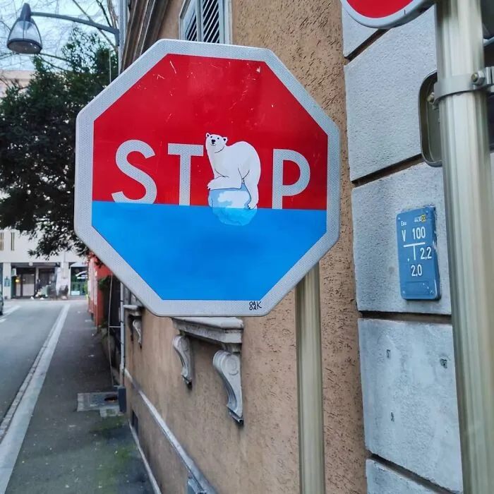 35 Humorous Street Art Pieces Incorporated Into The Streets Of Paris By OakOak (New Pics)