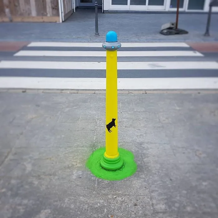 35 Divertidas obras de arte urbano incorporadas a las calles de París, por OakOak