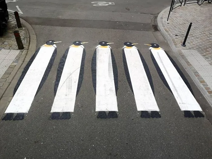 35 Divertidas obras de arte urbano incorporadas a las calles de París, por OakOak