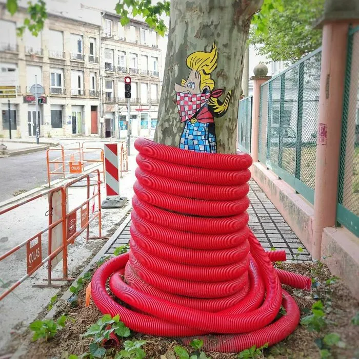 35 Divertidas obras de arte urbano incorporadas a las calles de París, por OakOak