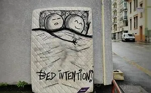 35 Humorous Street Art Pieces Incorporated Into The Streets Of Paris By OakOak (New Pics)
