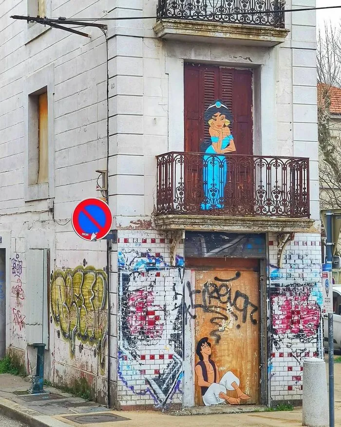 35 Divertidas obras de arte urbano incorporadas a las calles de París, por OakOak