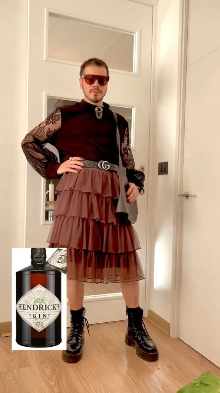 This Designer Goes Viral For Creating Outfits Based On Foods, Drinks, And Cleaning Products (16 Pics)