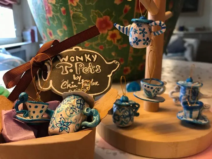 I Made Tiny Wonky Teapot Jewellery To Raise Money For My Cat And Her Stray Friends On The Gili Islands (40 Pics)