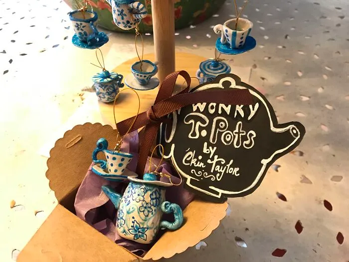 I Made Tiny Wonky Teapot Jewellery To Raise Money For My Cat And Her Stray Friends On The Gili Islands (40 Pics)