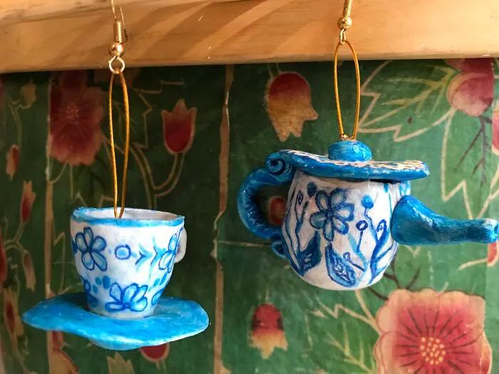 I Made Tiny Wonky Teapot Jewellery To Raise Money For My Cat And Her Stray Friends On The Gili Islands (40 Pics)