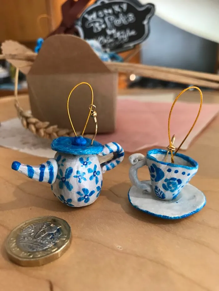 I Made Tiny Wonky Teapot Jewellery To Raise Money For My Cat And Her Stray Friends On The Gili Islands (40 Pics)