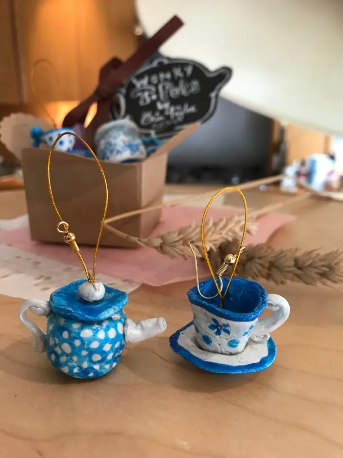 I Made Tiny Wonky Teapot Jewellery To Raise Money For My Cat And Her Stray Friends On The Gili Islands (40 Pics)