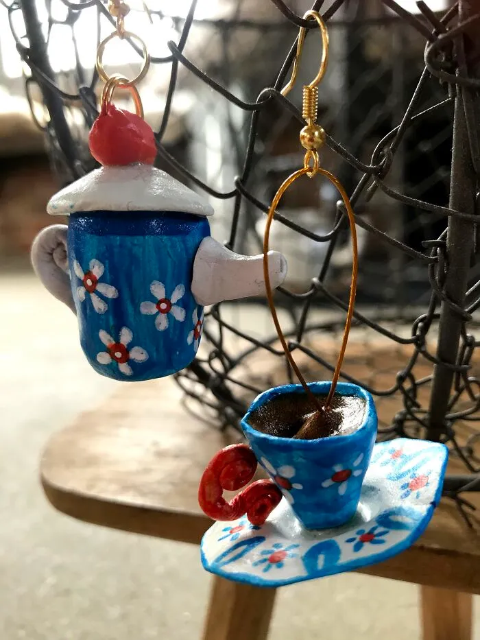 I Made Tiny Wonky Teapot Jewellery To Raise Money For My Cat And Her Stray Friends On The Gili Islands (40 Pics)