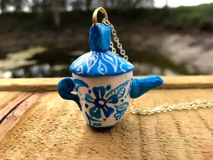 I Made Tiny Wonky Teapot Jewellery To Raise Money For My Cat And Her Stray Friends On The Gili Islands (40 Pics)