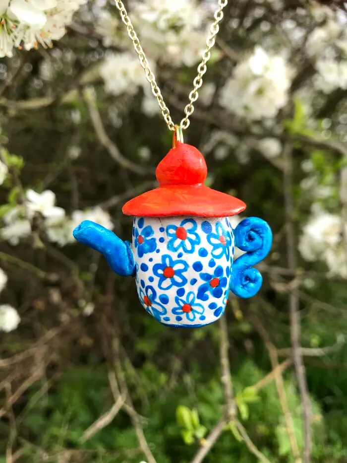 I Made Tiny Wonky Teapot Jewellery To Raise Money For My Cat And Her Stray Friends On The Gili Islands (40 Pics)