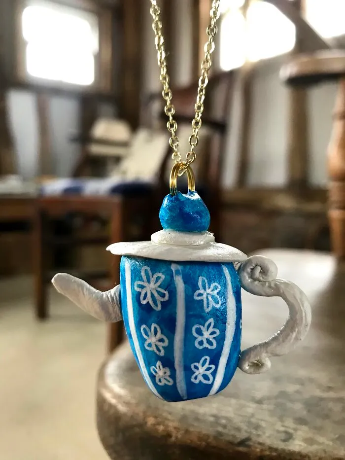 I Made Tiny Wonky Teapot Jewellery To Raise Money For My Cat And Her Stray Friends On The Gili Islands (40 Pics)