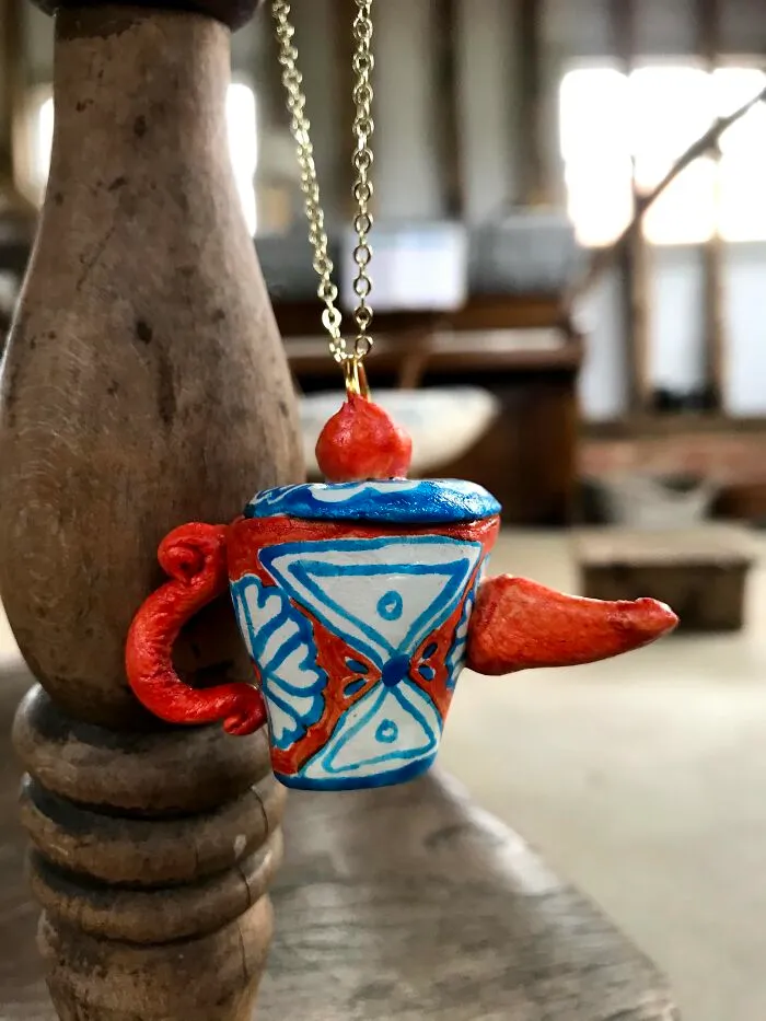I Made Tiny Wonky Teapot Jewellery To Raise Money For My Cat And Her Stray Friends On The Gili Islands (40 Pics)