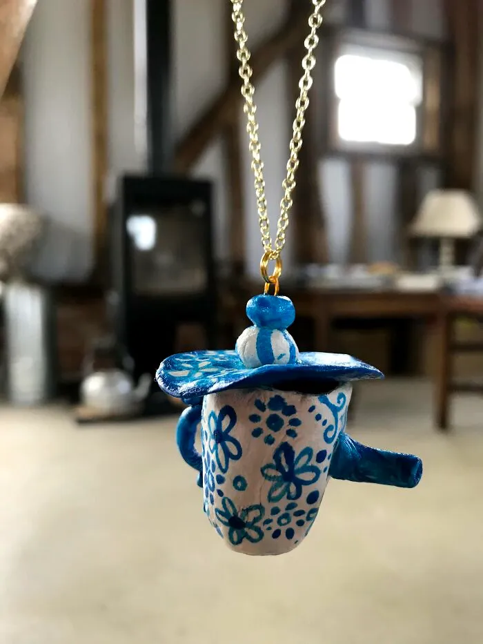 I Made Tiny Wonky Teapot Jewellery To Raise Money For My Cat And Her Stray Friends On The Gili Islands (40 Pics)