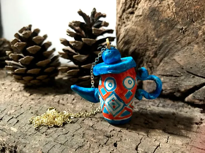 I Made Tiny Wonky Teapot Jewellery To Raise Money For My Cat And Her Stray Friends On The Gili Islands (40 Pics)