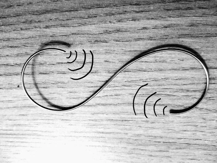 Infinite Connection (By Oliko Nadiradze)