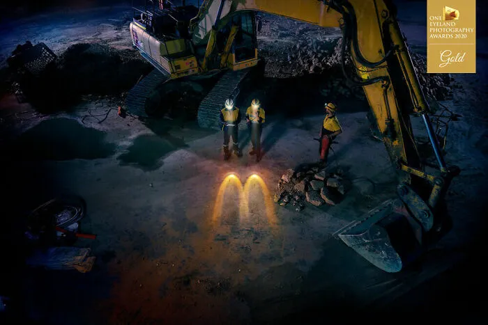 Mac Your Night – Construction. Gold In Advertising
