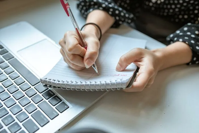 30 Personas comparten las preguntas más extrañas e inapropiadas que les hicieron durante las entrevistas de trabajo