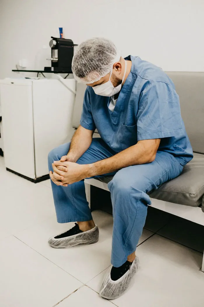 20 Historias de médicos que comparten lo que sucedió cuando diagnosticaron con Covid-19 a negacionistas
