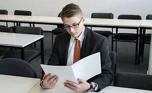 Hiring Managers Share The Times They Thought "What's Wrong With This Person" (30 Stories)