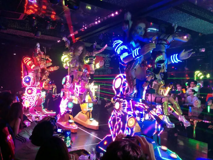 Hay un restaurante con robots en Tokio