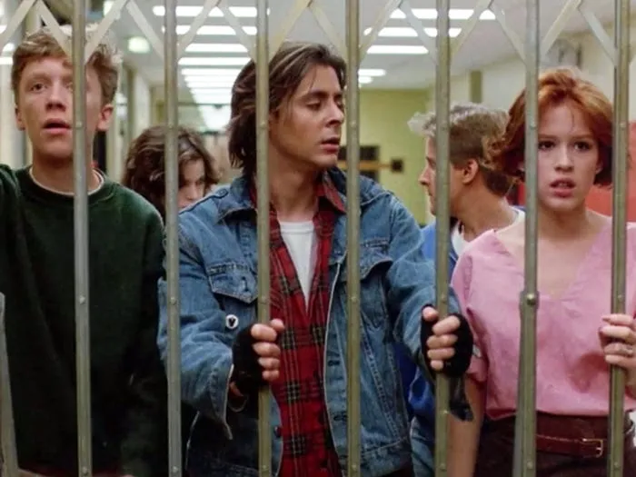 People Are Sharing What Movie Endings Were So Bad, They Ruined The Entire Film (30 Pics)