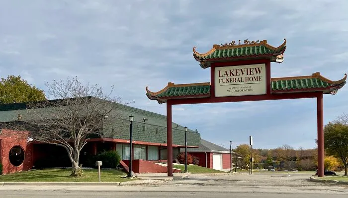 Increíble funeraria en Lakeview