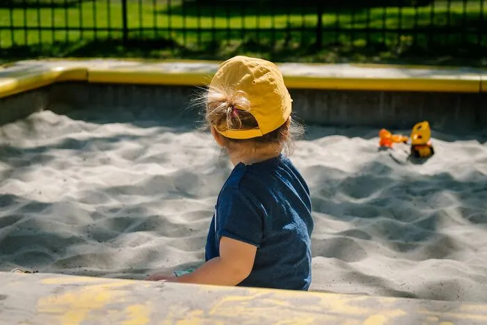 25 Historias inquietantes que contaron niños sobre sus “vidas pasadas”, compartidas en este grupo online