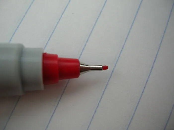 Los surcoreanos creen que escribir con tinta roja es un mal augurio