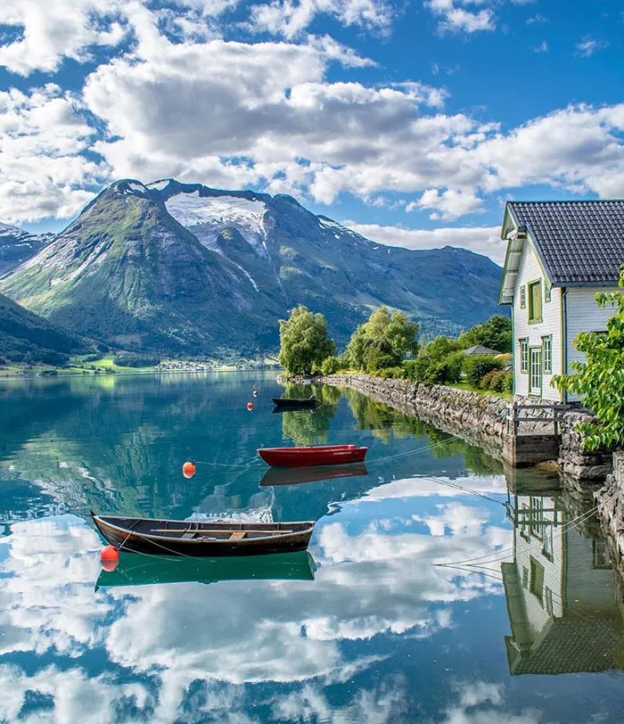 Oppstryn, Noruega. Parece de ensueño
