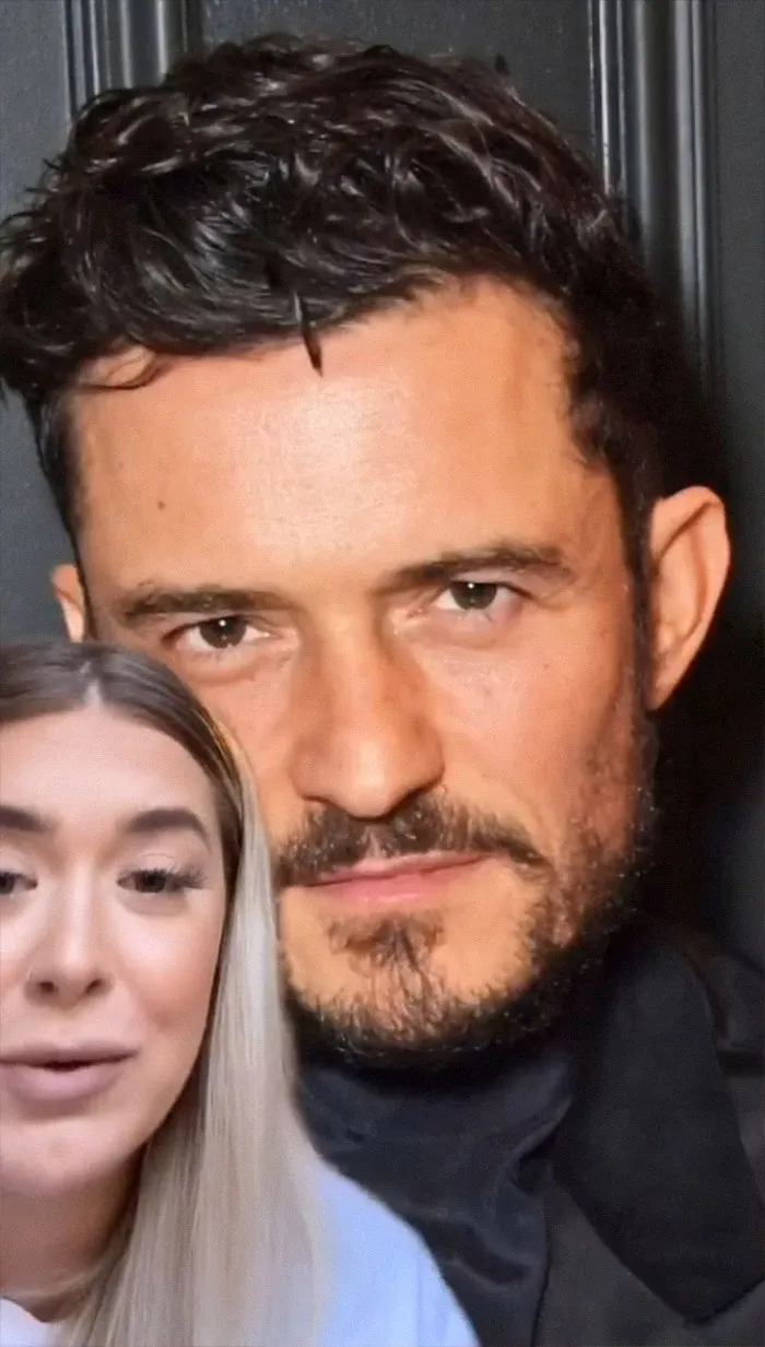 Orlando Bloom - Descrito por una empleada de una Apple Store