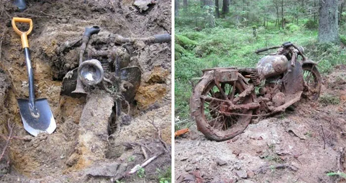 Motocicleta L-300. Según los arqueólogos, fue ocultada por las tropas soviéticas en retirada durante el verano de 1941