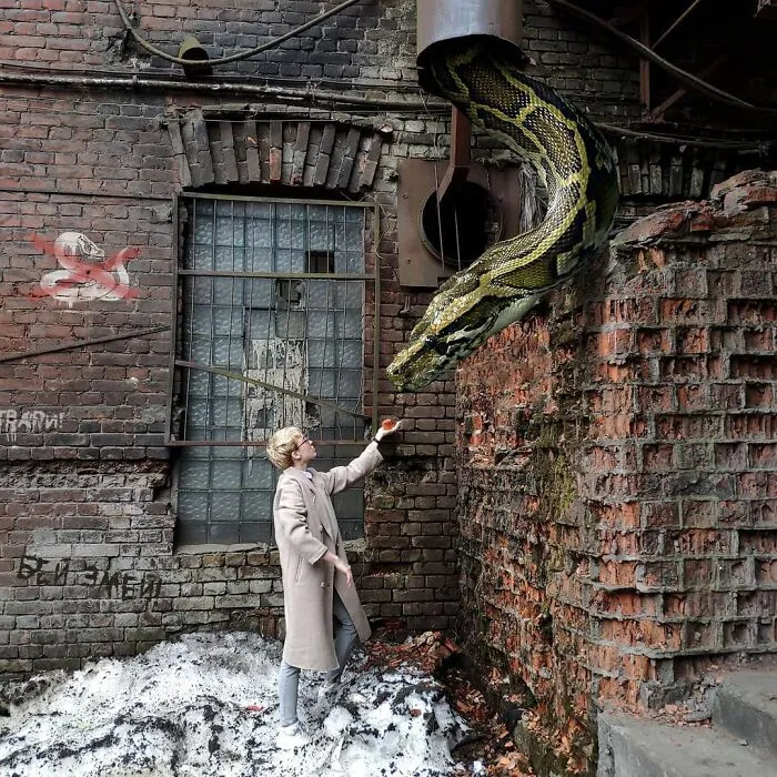 30 Unexpected Photo Manipulations Of Russian Streets Filled With Gigantic Animals By Vadim Solovyev (New Pics)