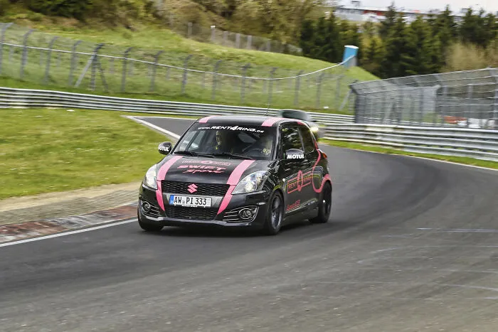 Mi despedida de soltero fue un día de carreras en el circuito Nordschleife