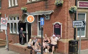 Hilarious Times People Caught The UK Going 'Too Far' And Documented It In These 50 Pics