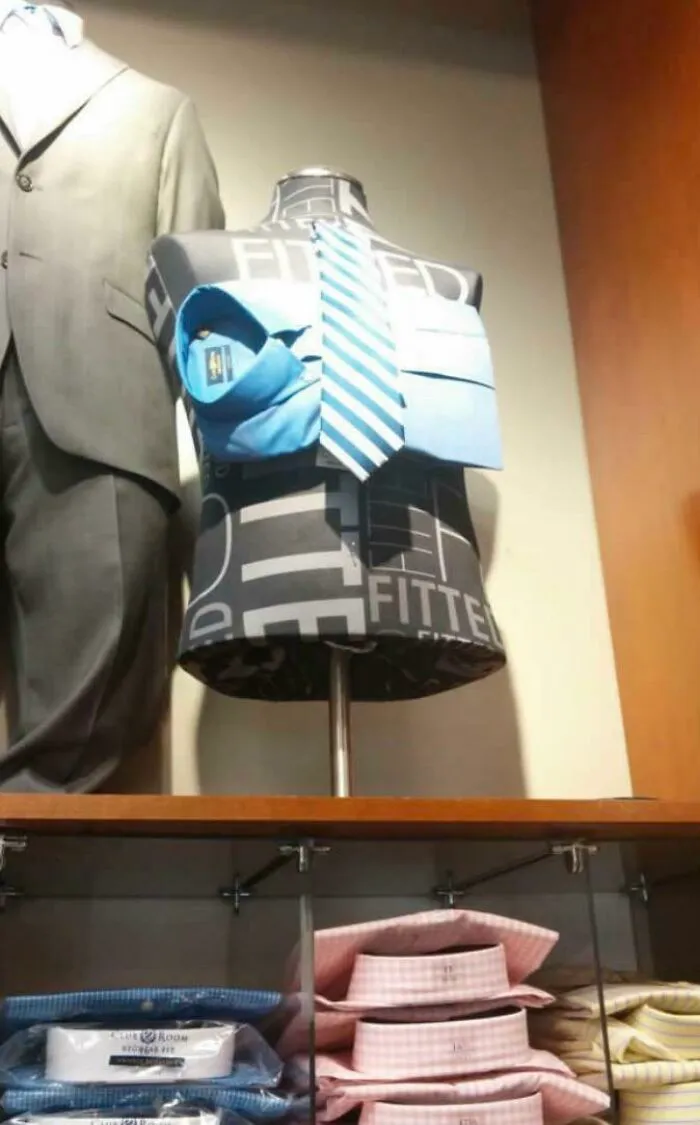 No es mi trabajo vestir los maniquíes