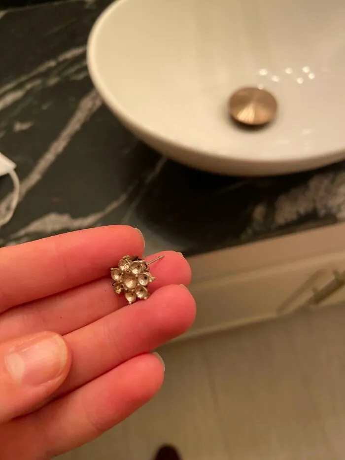 La primera vez que lo intenté, encontré un pendiente que perdí de pequeña, hace unos 15 años